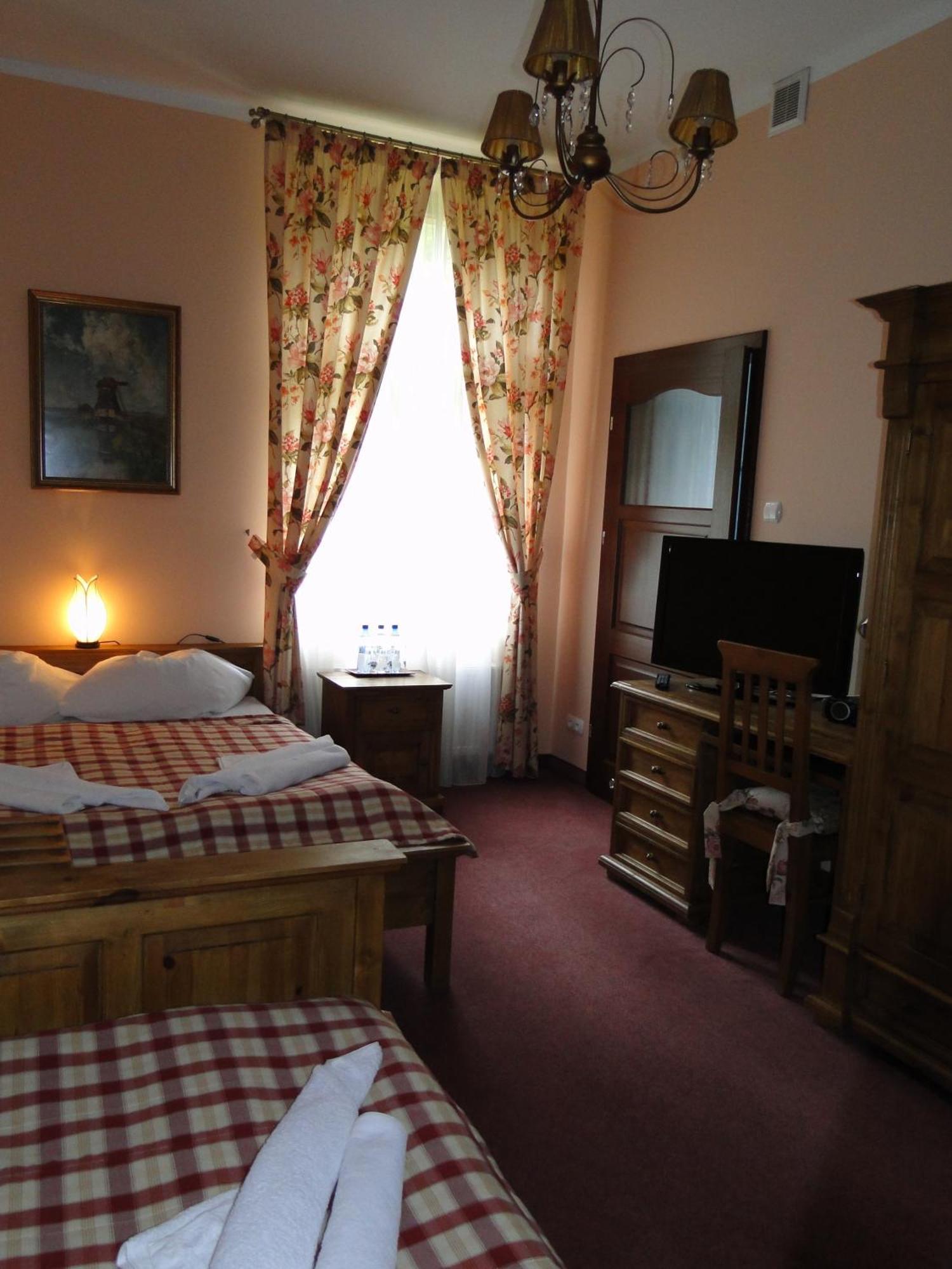 Hotel Magnes 스클라르스카포렘바 외부 사진