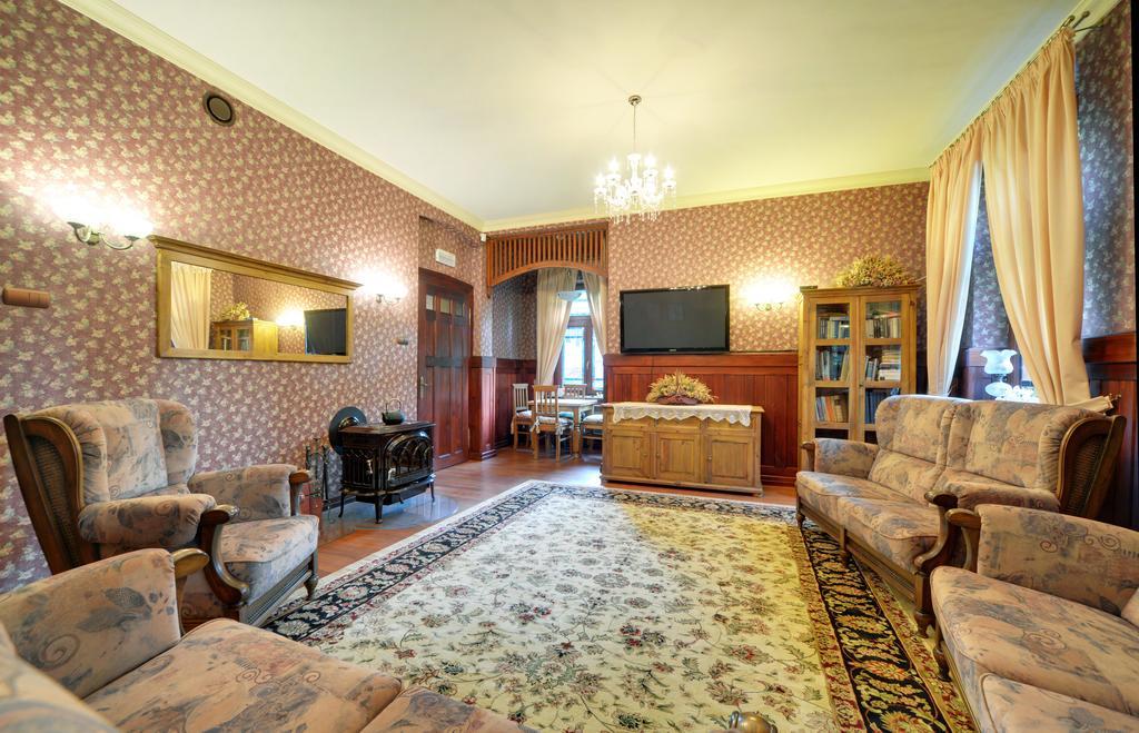 Hotel Magnes 스클라르스카포렘바 외부 사진
